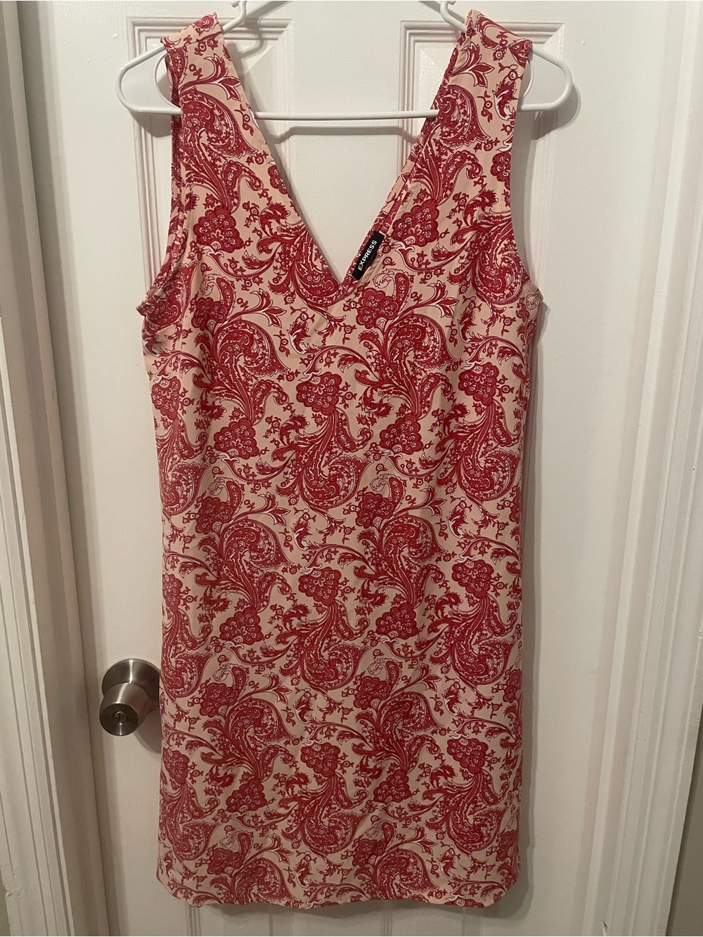 Express Cream and Red Paisley V-Neck Mini Dress - Picture 1 of 1
